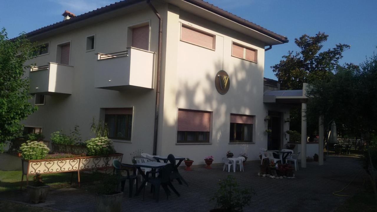 Hotel Le Vigne Contigliano Exterior photo